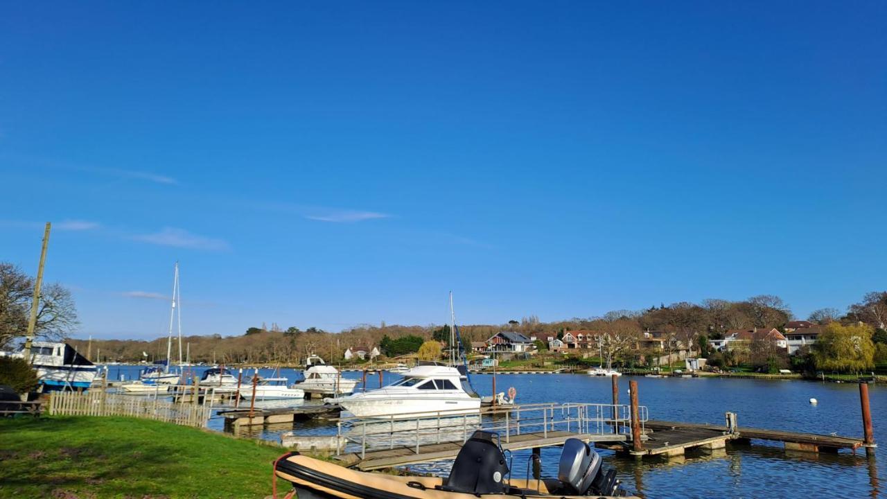 Sandown On The Creek Вуттон-Бридж Экстерьер фото